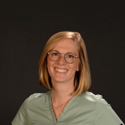 Dr Claire Outteryck